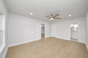 5455 N Crooked Creek Dr, Houston, TX 77017 - Photo 22