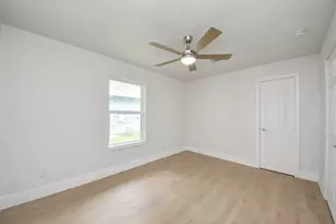 5455 N Crooked Creek Dr, Houston, TX 77017 - Photo 32