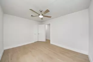 5455 N Crooked Creek Dr, Houston, TX 77017 - Photo 34