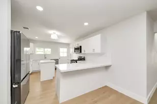 5455 N Crooked Creek Dr, Houston, TX 77017 - Photo 14