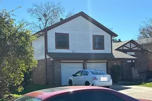 3911 Green Crest Dr, Houston, TX 77082 - Photo 2