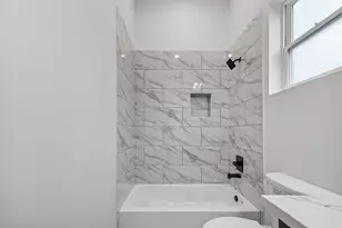 1938 Laverne St, Houston, TX 77080 - Photo 10