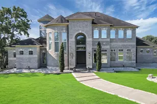 19715 Lake Stone Ct, Tomball, TX 77377 - Photo 2