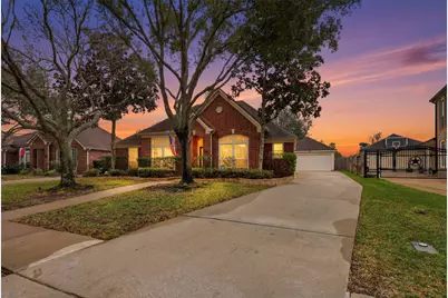 2912 Autumn Creek Drive, Friendswood, TX 77546 - Photo 2