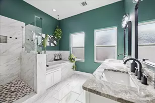 2108 Oatfield Dr, Houston, TX 77018 - Photo 2
