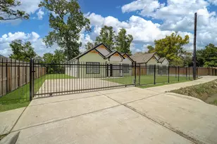 5915 Rietta St, Houston, TX 77016 - Photo 2