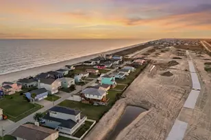 13102 John Reynolds Rd, Galveston, TX 77554 - Photo 38