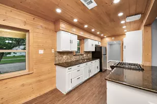 8931 Jackwood St, Houston, TX 77036 - Photo 16