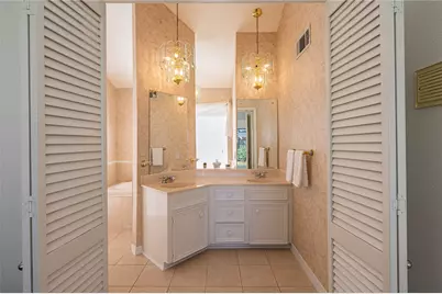 16419 Laurelfield Drive, Houston, TX 77059 - Photo 20
