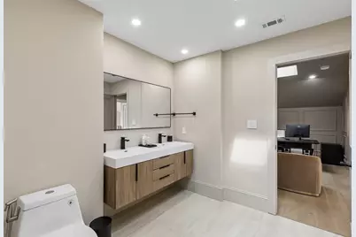 10 S Briar Hollow Lane #15, Houston, TX 77027 - Photo 34
