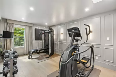 10 S Briar Hollow Lane #15, Houston, TX 77027 - Photo 32