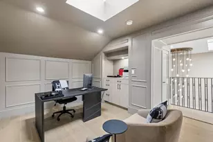 10 S Briar Hollow Ln, Houston, TX 77027 - Photo 30