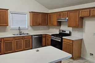 2521 N 37th Ave N, Texas City, TX 77590 - Photo 4