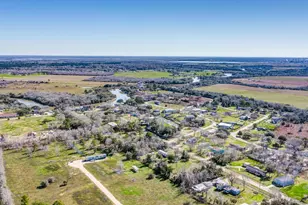 405 Snug Harbor Dr, Liverpool, TX 77577 - Photo 16