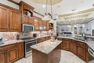 19623 Fairway Island Drive, Humble, TX 77346 - Photo 6