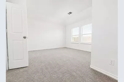 501 Oak Chase Avenue, Dayton, TX 77535 - Photo 10