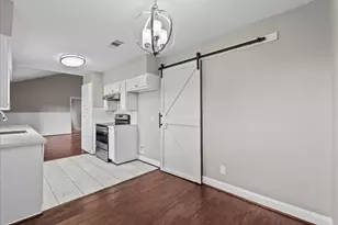 718 E Lambuth Ln, Deer Park, TX 77536 - Photo 18