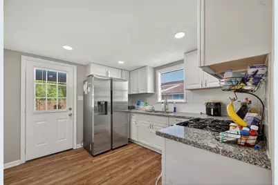 223 E Melville Drive, Crosby, TX 77532 - Photo 14