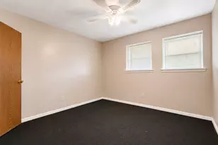 13126 Meadow Leaf Ln, Houston, TX 77039 - Photo 12