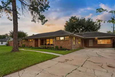 10825 Willowisp Drive, Houston, TX 77035 - Photo 2
