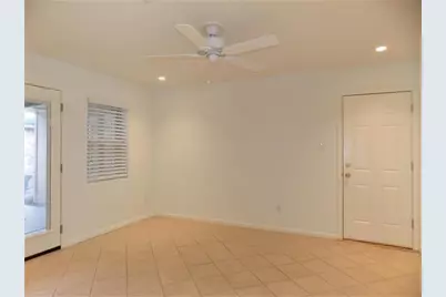 5662 Longwood St, Beaumont, TX 77707 - Photo 8