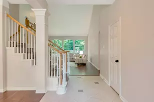 135 S Bluff Creek Cir, The Woodlands, TX 77382 - Photo 10