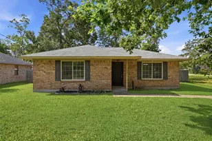 1300 E Hanson St, Cleveland, TX 77327 - Photo 2