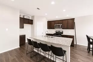 8203 Tamarind Ln, Baytown, TX 77521 - Photo 8