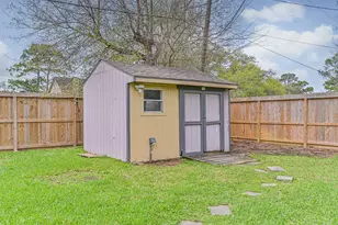 910 Evergreen Dr, Friendswood, TX 77546 - Photo 48