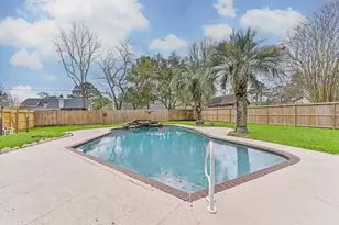 910 Evergreen Dr, Friendswood, TX 77546 - Photo 44