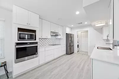 1814 Tiki Drive, Tiki Island, TX 77554 - Photo 12