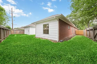 4211 Torrey Creek Lane, Houston, TX 77014 - Photo 30