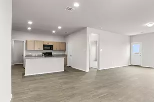 312 Legacy Point Dr, Sealy, TX 77474 - Photo 6