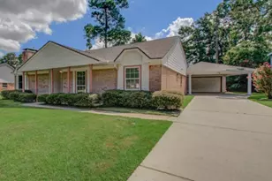 28706 Savannah Dr, Shenandoah, TX 77381 - Photo 2