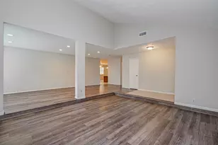 28706 Savannah Dr, Shenandoah, TX 77381 - Photo 10