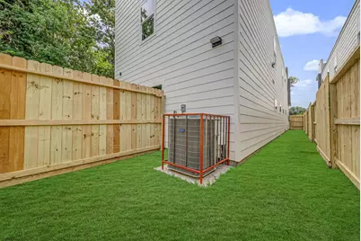 966 South Lane #A/B, Houston, TX 77088 - Photo 16