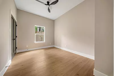 966 South Lane #A/B, Houston, TX 77088 - Photo 8