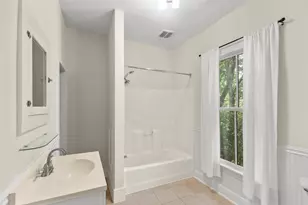 1310 Beachton St, Houston, TX 77007 - Photo 16