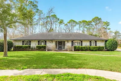 112 Lily Street, Lake Jackson, TX 77566 - Photo 1