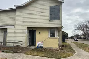 8323 Wilcrest Dr, Houston, TX 77072 - Photo 2