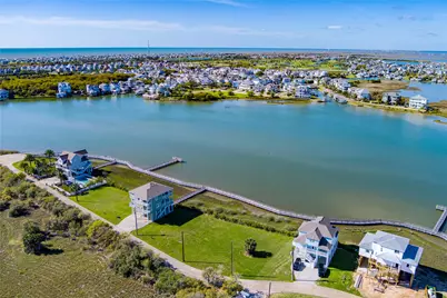 3226 Road Less Traveled, Galveston, TX 77554 - Photo 2