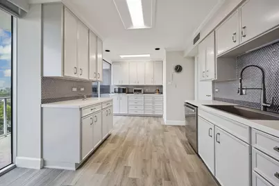2200 Willowick Road #8BC, Houston, TX 77027 - Photo 8