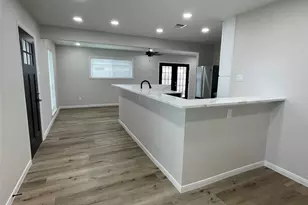 842 Dutch St, Deer Park, TX 77536 - Photo 4