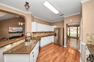 29110 Forest Hill Dr, Magnolia, TX 77355 - Photo 4