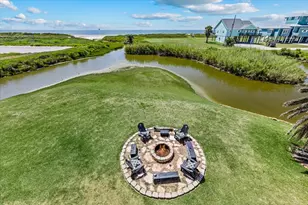 810 Casa Dr, Crystal Beach, TX 77650 - Photo 6