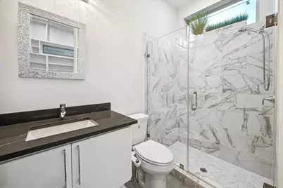 710 Stanford Street #C, Houston, TX 77019 - Photo 24