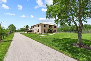 523 Moore Bar Rd, Rosenberg, TX 77471 - Photo 2