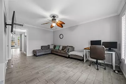 5223 Arboles Drive, Houston, TX 77035 - Photo 6
