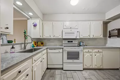5223 Arboles Drive, Houston, TX 77035 - Photo 8