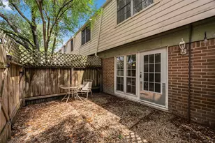 5223 Arboles Dr, Houston, TX 77035 - Photo 22